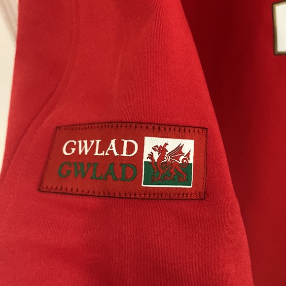 Wales rugby jersey   Red - Picture 2 of 3